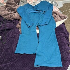 Active long sleeve top and pants